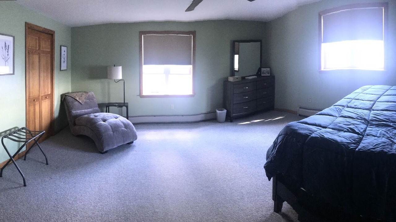 Photo of Bedroom in Newport Center