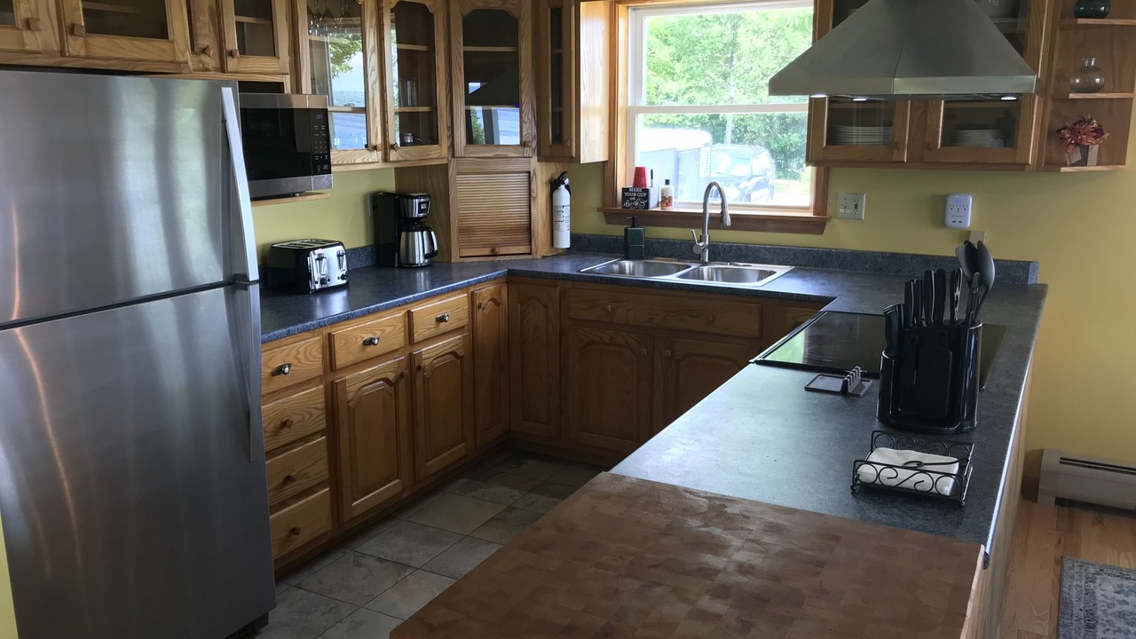 Photo of Kitchen in Newport Center