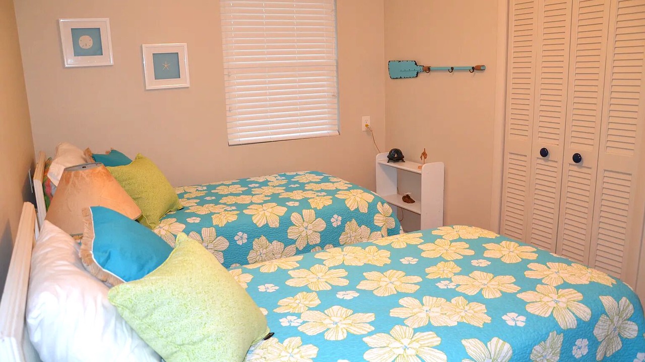 Photo of Bedroom in Wall