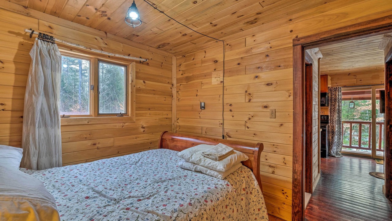 Photo of Bedroom in Johnsburg