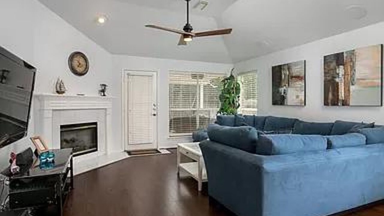 Photo of Bedroom in Pearland