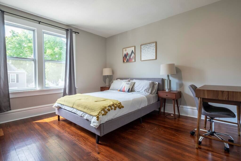 Photo of Bedroom in Old North Columbus