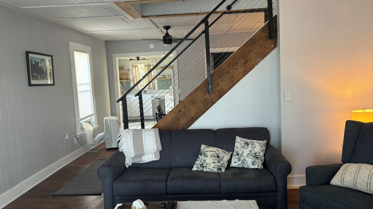 Photo of Livingroom in Jamestown