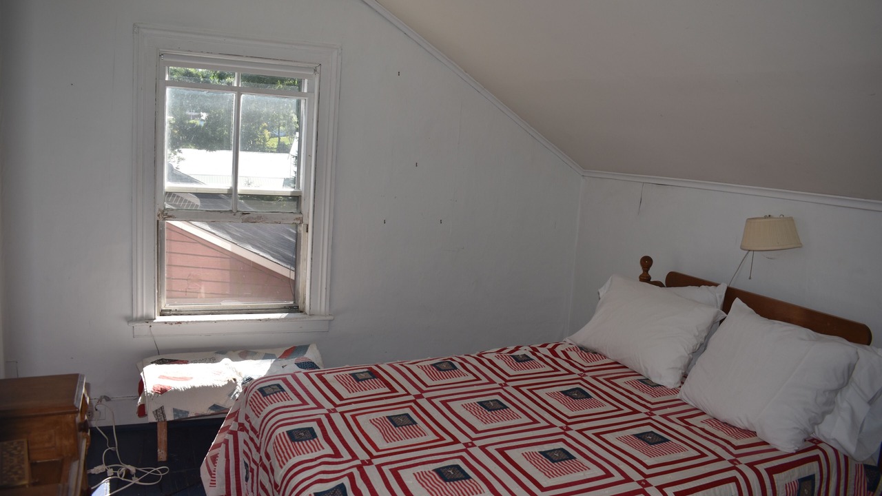 Photo of Bedroom in Moriah Center