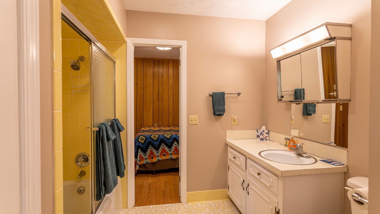 Photo of Bathroom in Todd