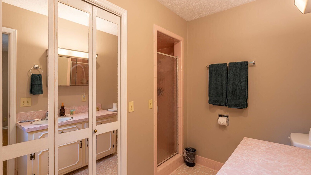 Photo of Bathroom in Todd