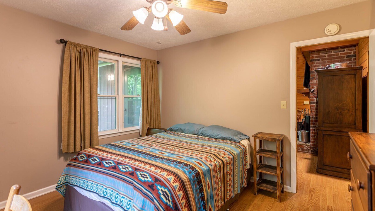 Photo of Bedroom in Todd