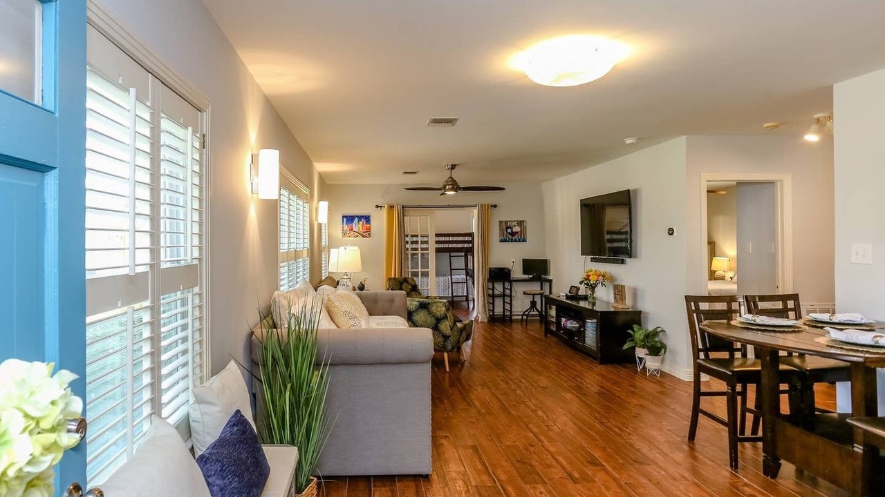 Photo of Livingroom in Braeburn