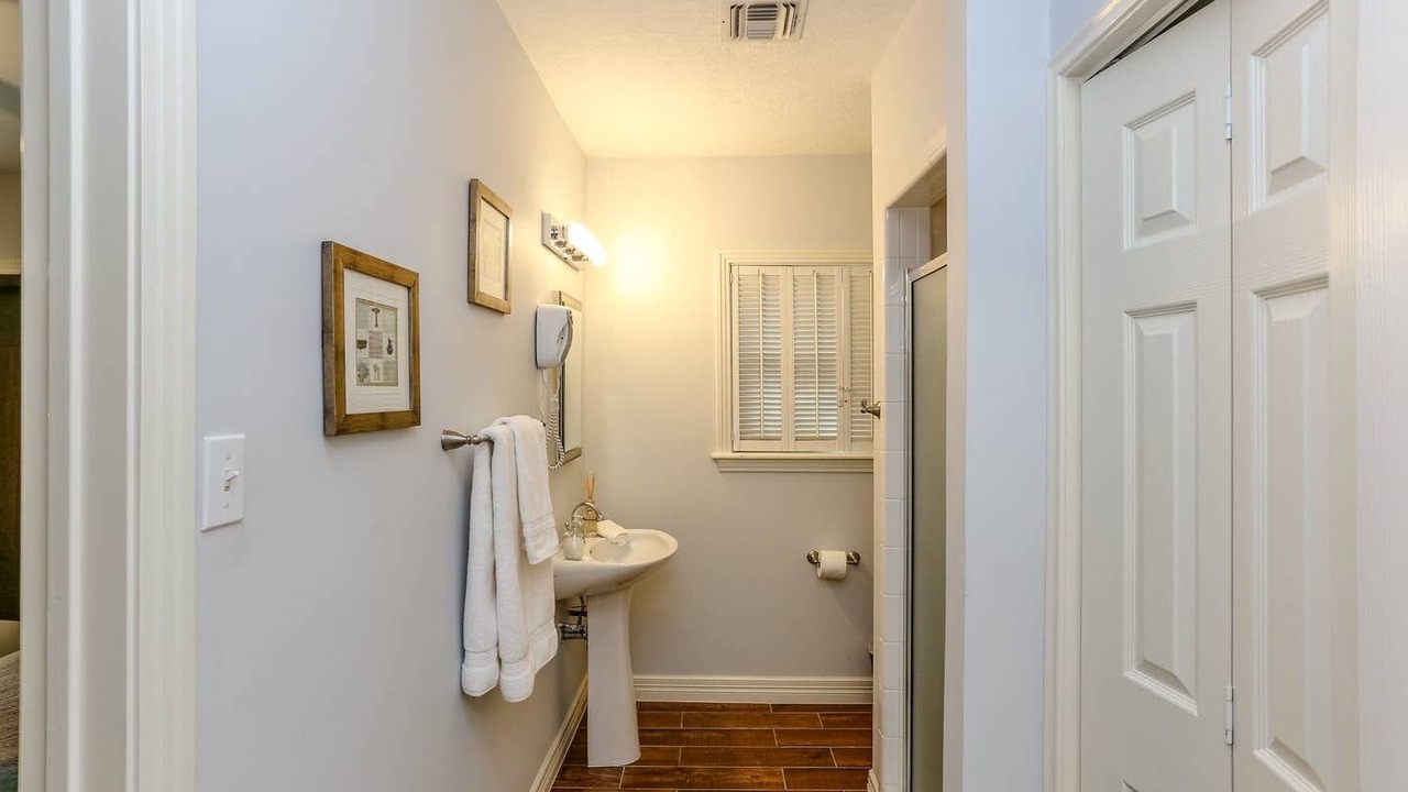 Photo of Bathroom in Braeburn