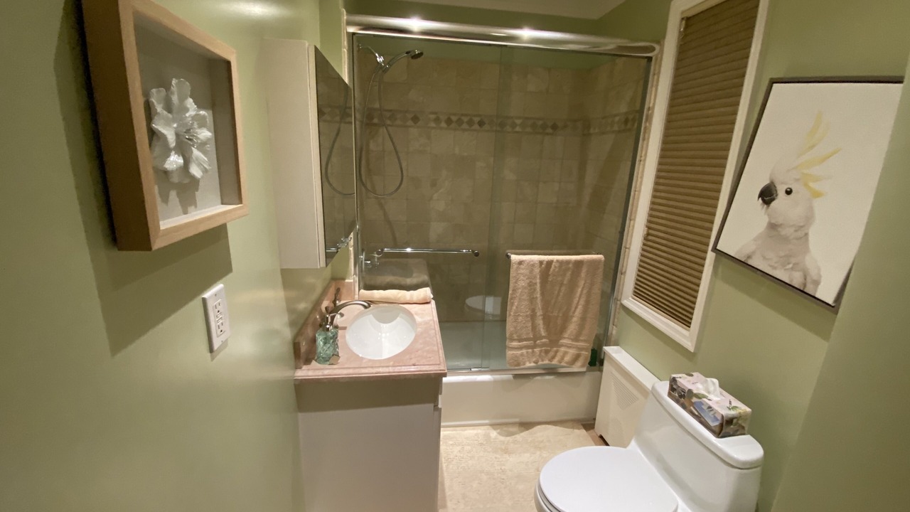 Photo of Bathroom in Astoria Heights