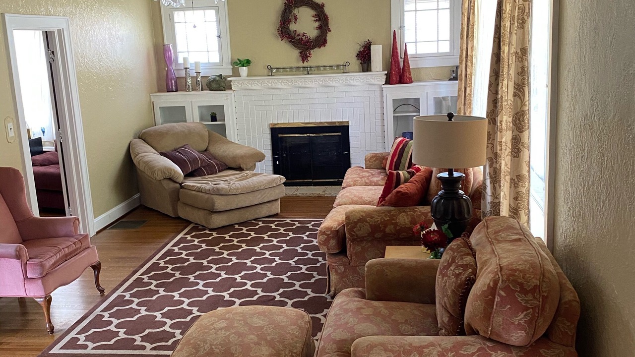 Photo of Livingroom in Blue Jay