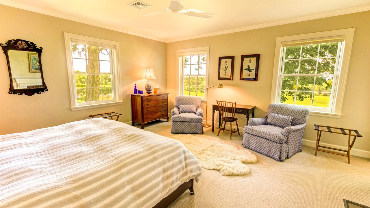 Photo of Bedroom in Shelburne