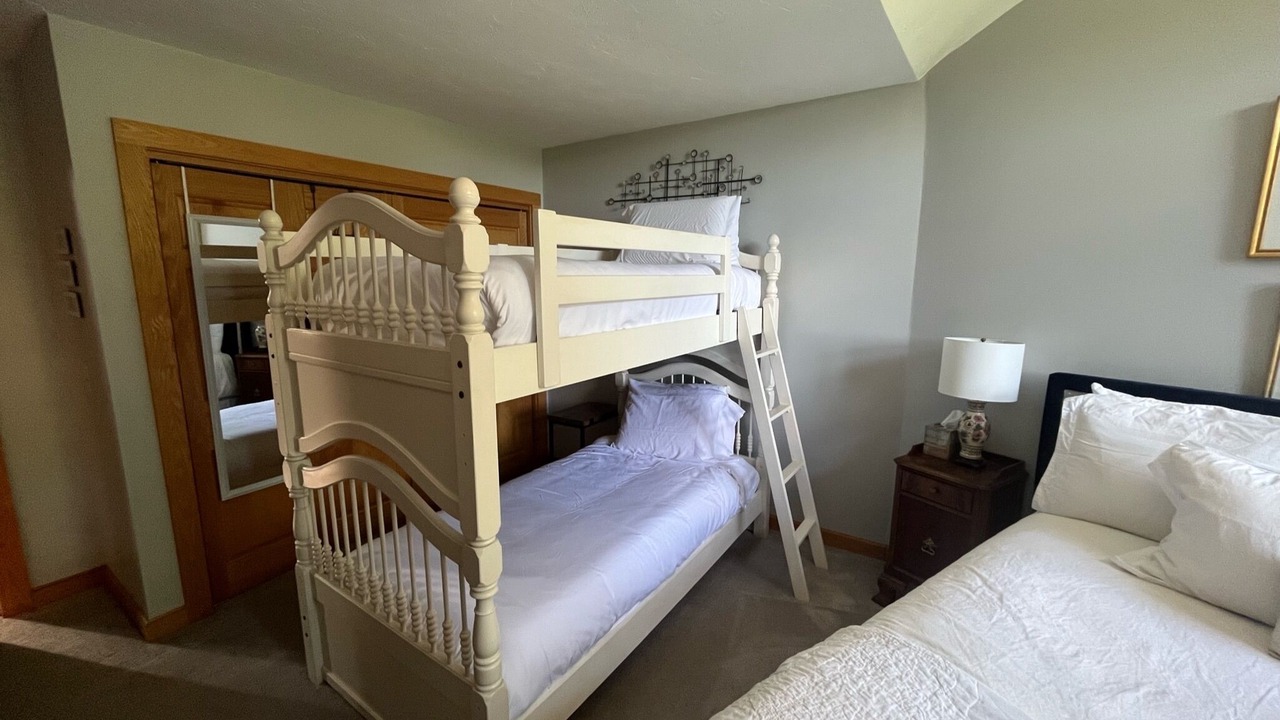 Photo of Bedroom in Stowe Hollow