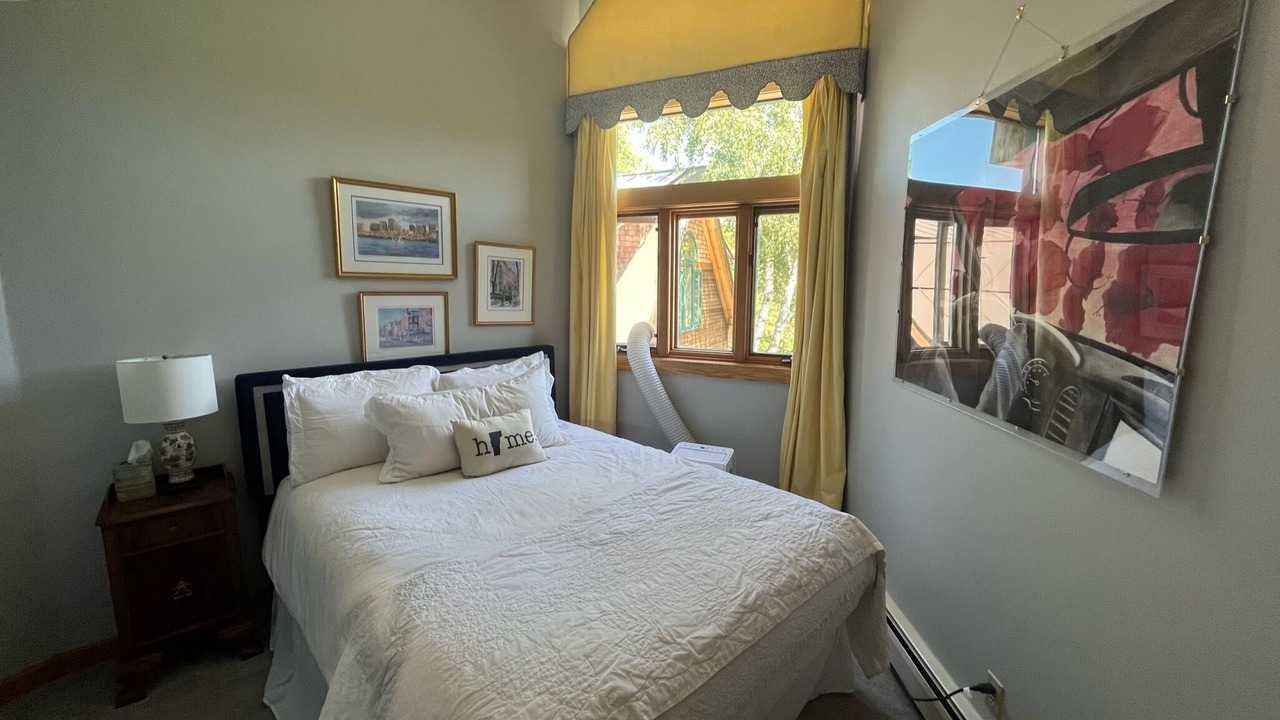 Photo of Bedroom in Stowe Hollow