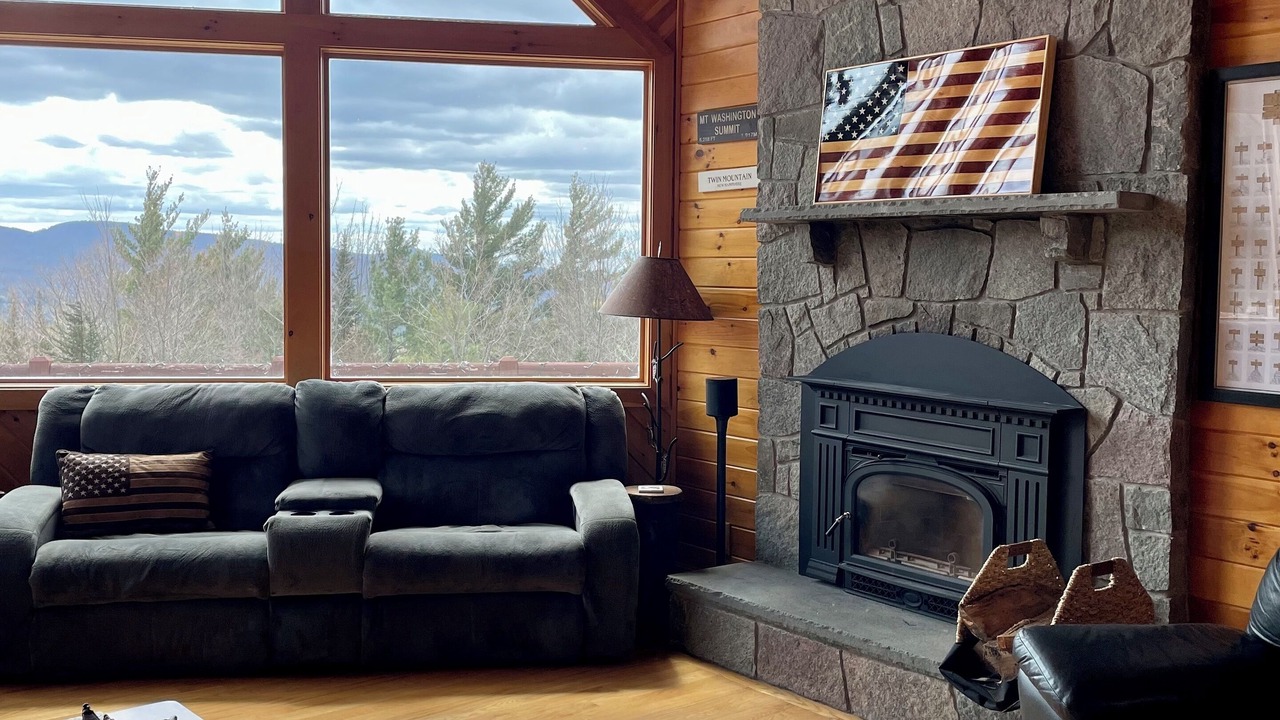 Photo of Livingroom in Twin Mountain