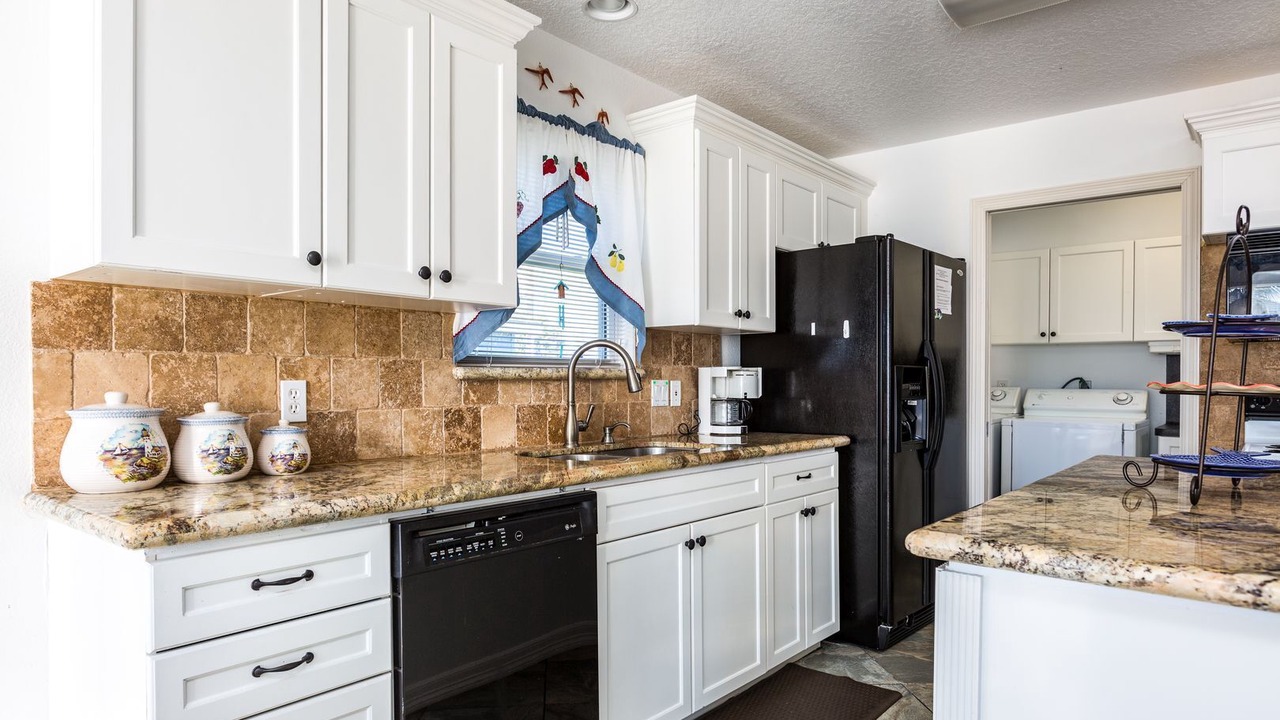 Photo of Kitchen in Pirates Beach