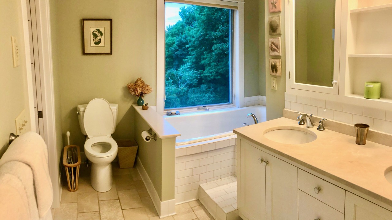 Photo of Bathroom in Middlebury - Warren