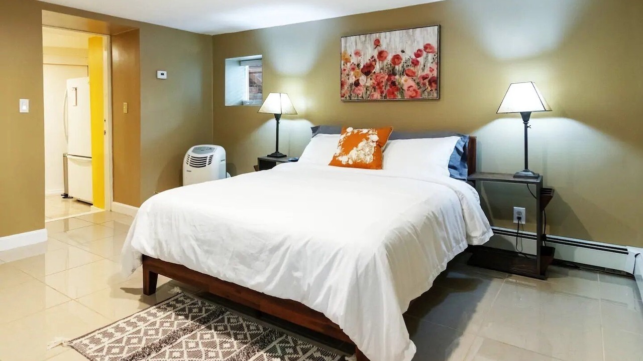 Photo of Bedroom in Newton Center