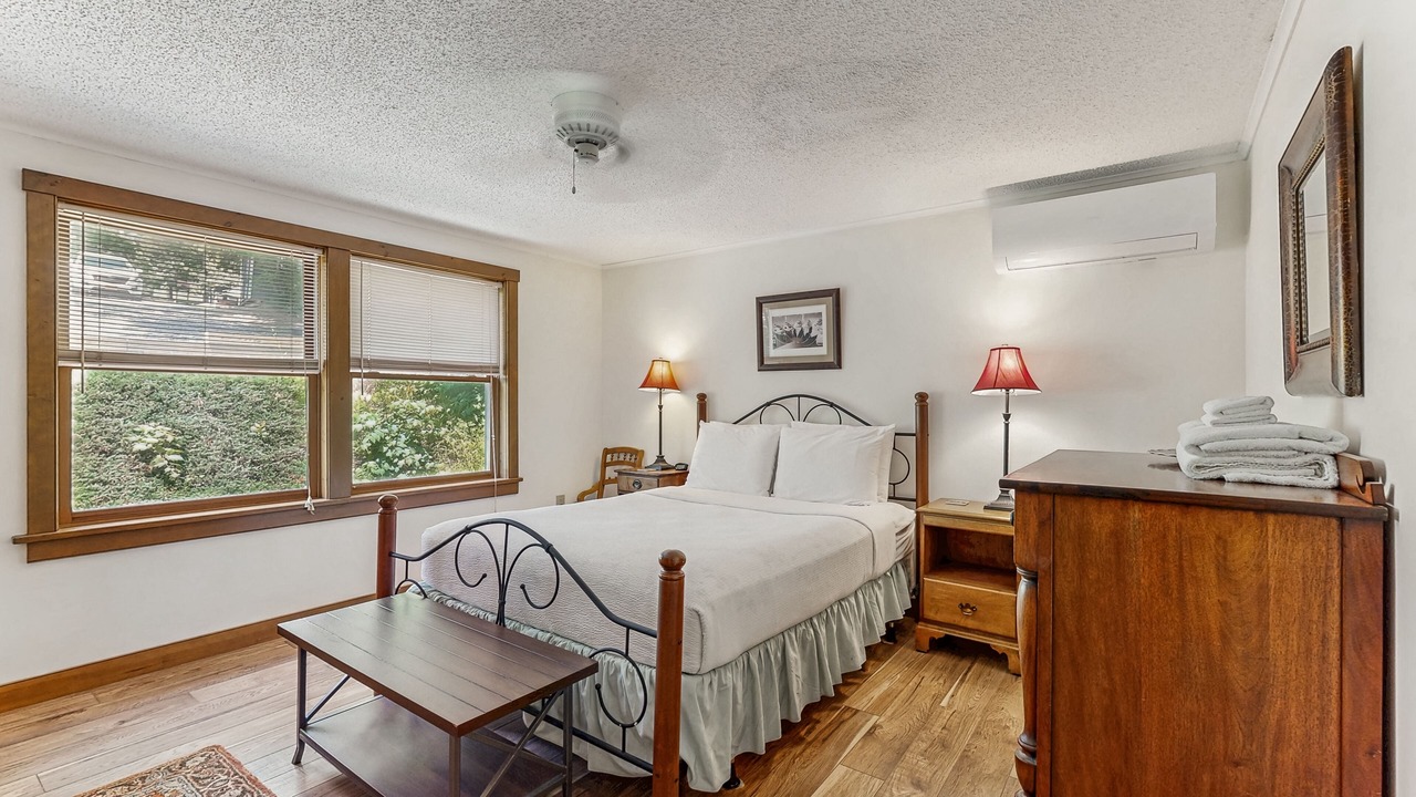 Photo of Bedroom in Town of Jerusalem