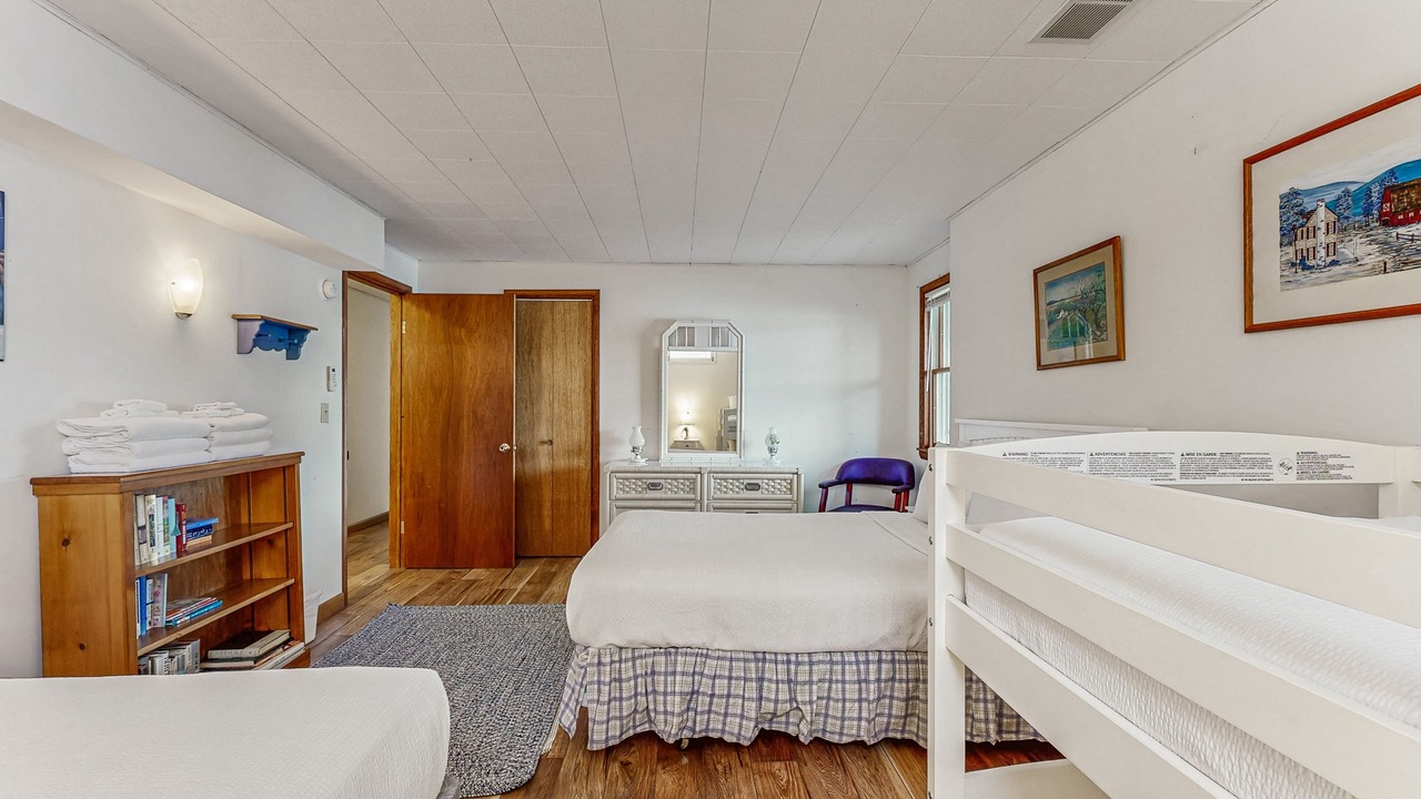 Photo of Bedroom in Town of Jerusalem