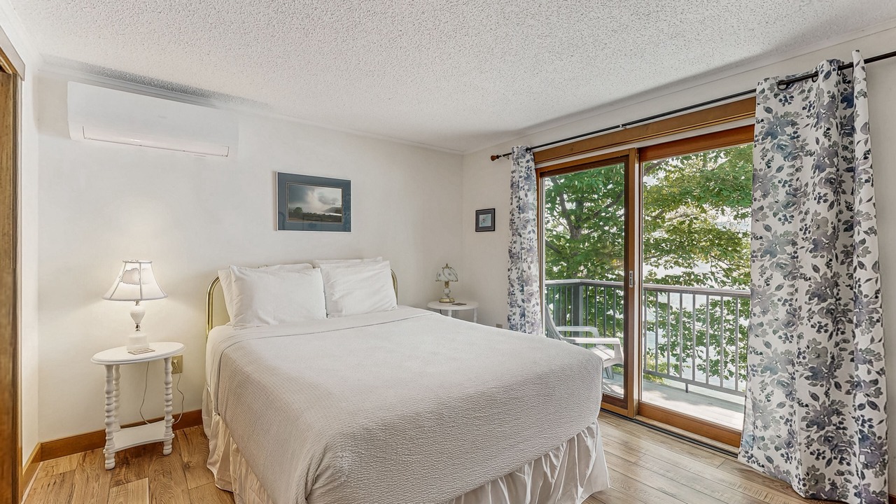 Photo of Bedroom in Town of Jerusalem