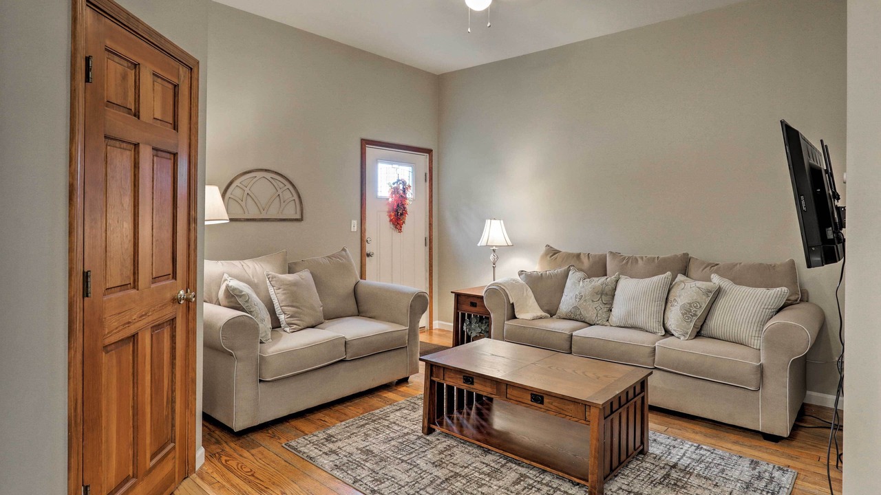Photo of Livingroom in Ovid