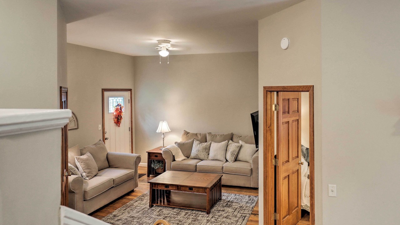 Photo of Livingroom in Ovid