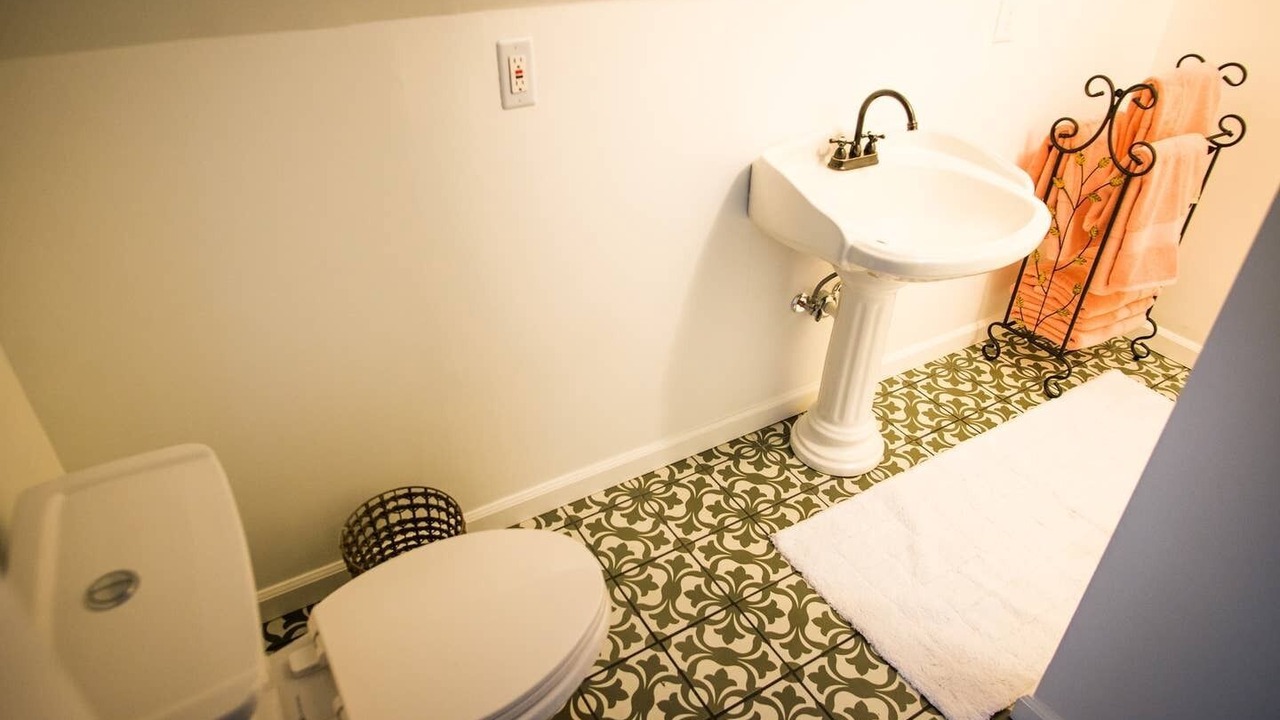 Photo of Bathroom in Front Park