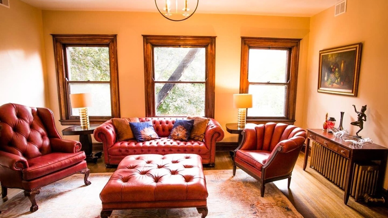 Photo of Bedroom in Front Park