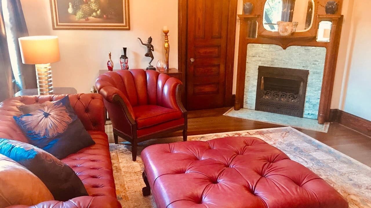 Photo of Bedroom in Front Park