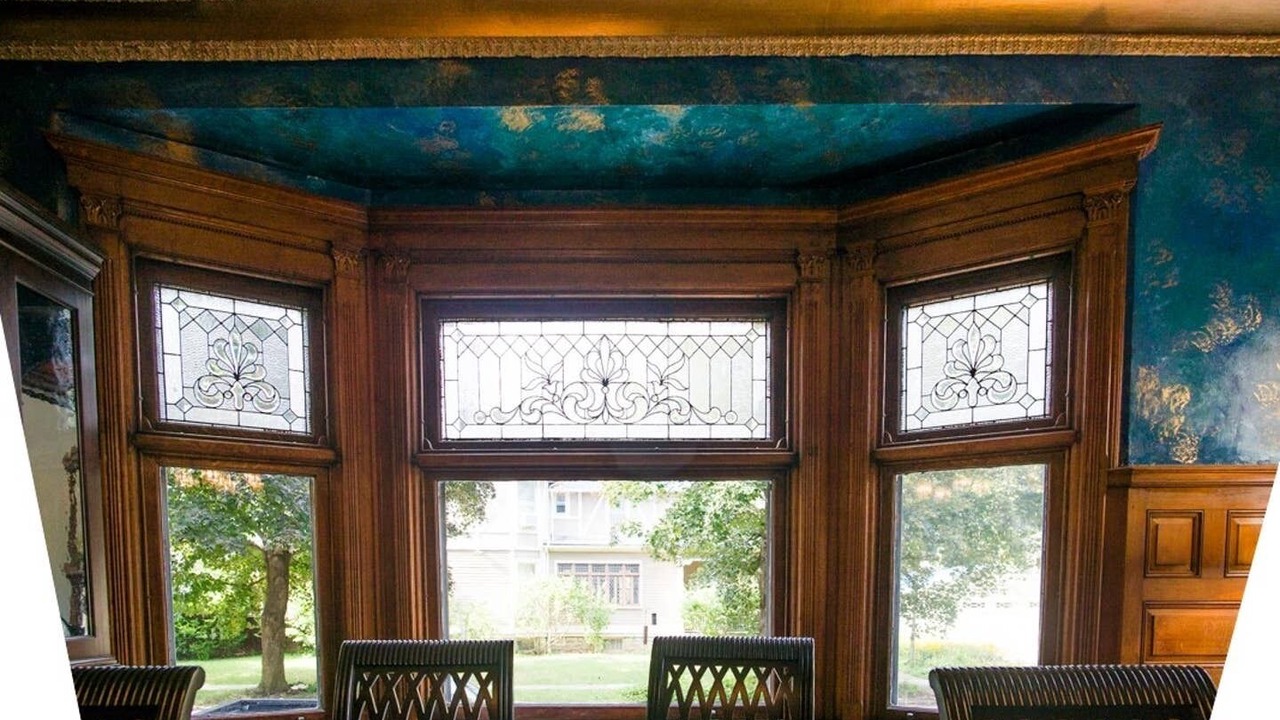 Photo of Bedroom in Front Park