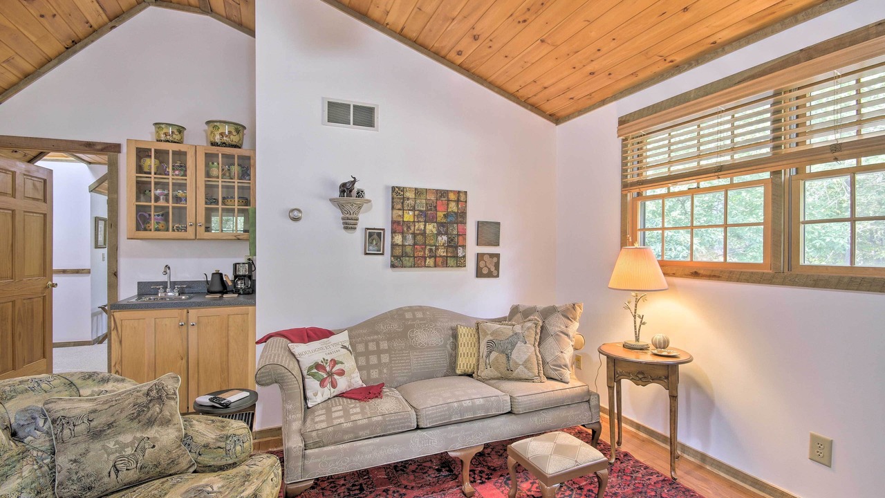 Photo of Bedroom in Berkeley Springs