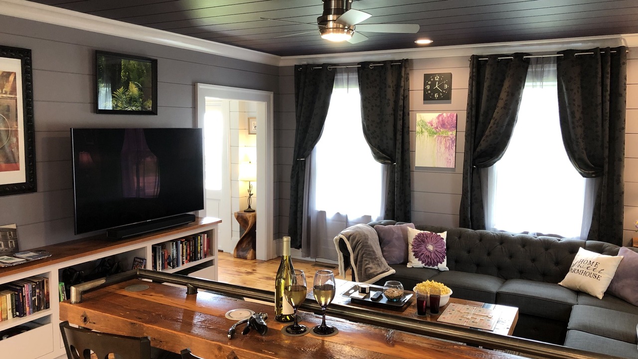Photo of Livingroom in Cooperstown