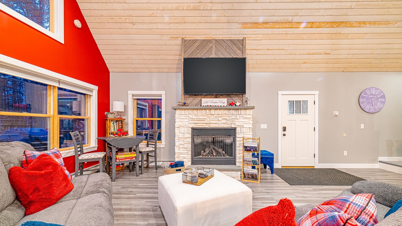Photo of Livingroom in Bethel