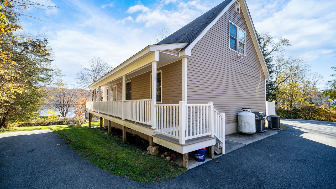 Photo of Outdoor in Holmes