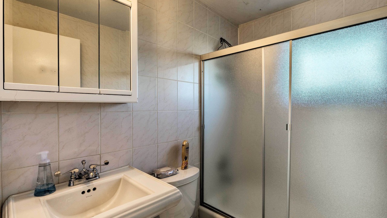Photo of Bathroom in West Hampton Dunes