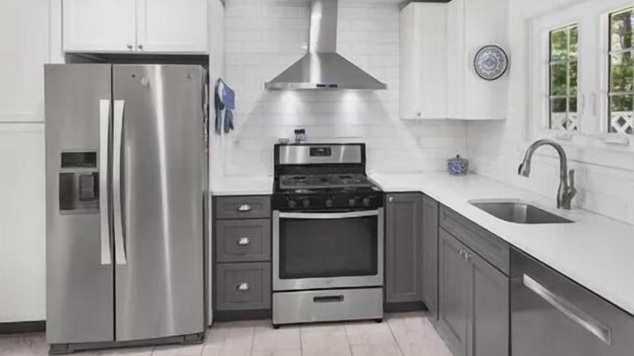 Photo of Kitchen in Saybrook Manor