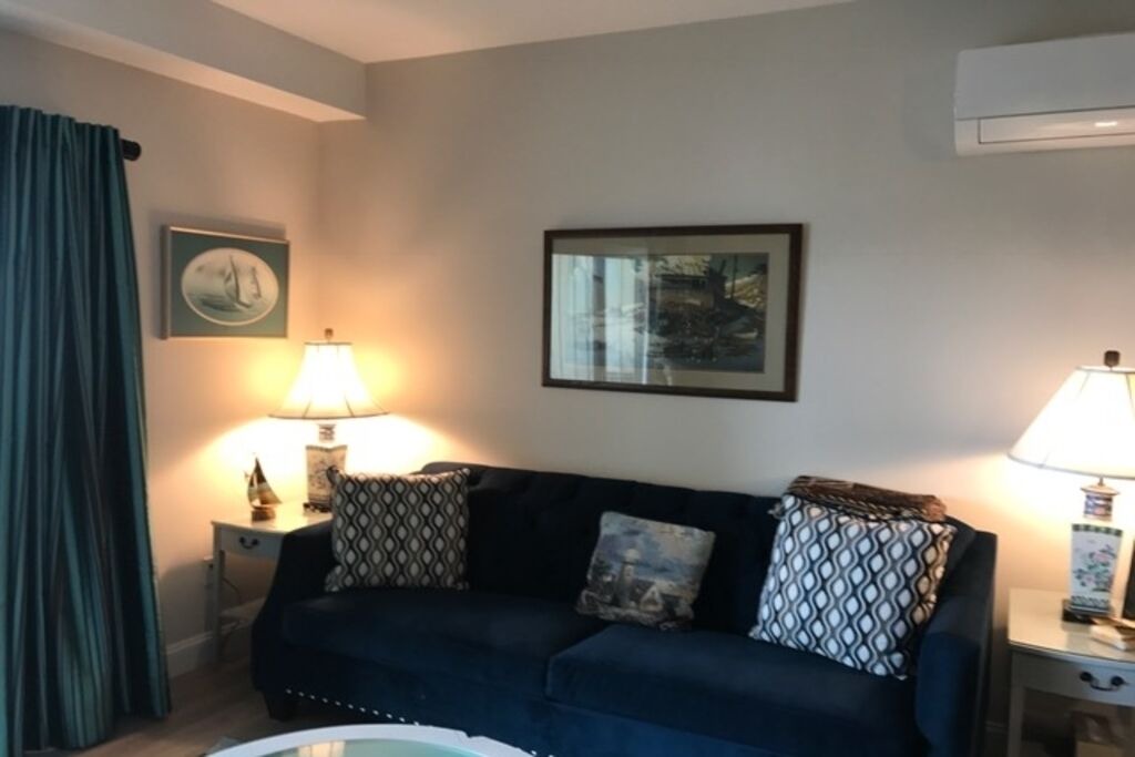 Photo of Livingroom in Hampton