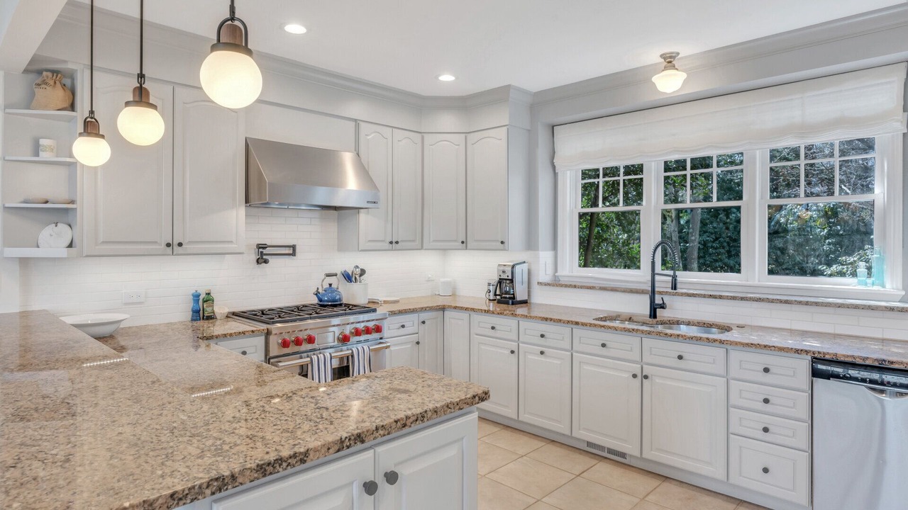 Photo of Kitchen in East Hampton North