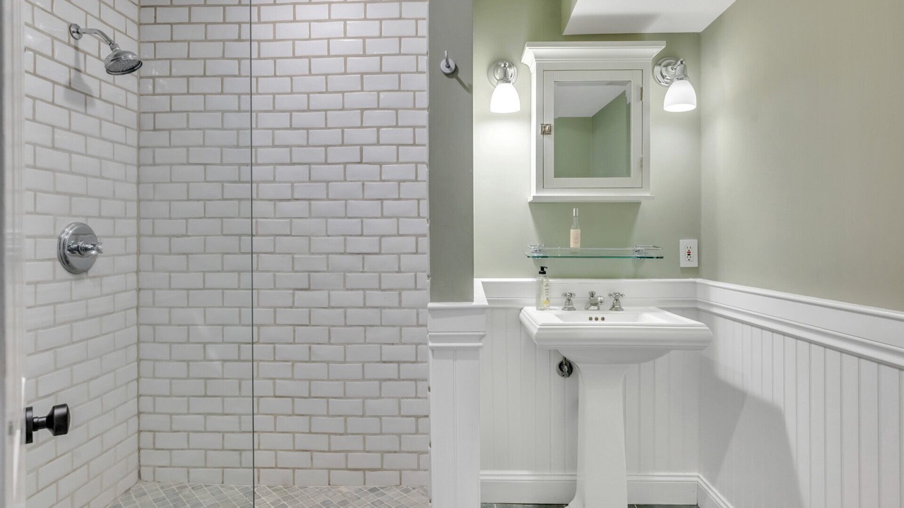 Photo of Bathroom in East Hampton North