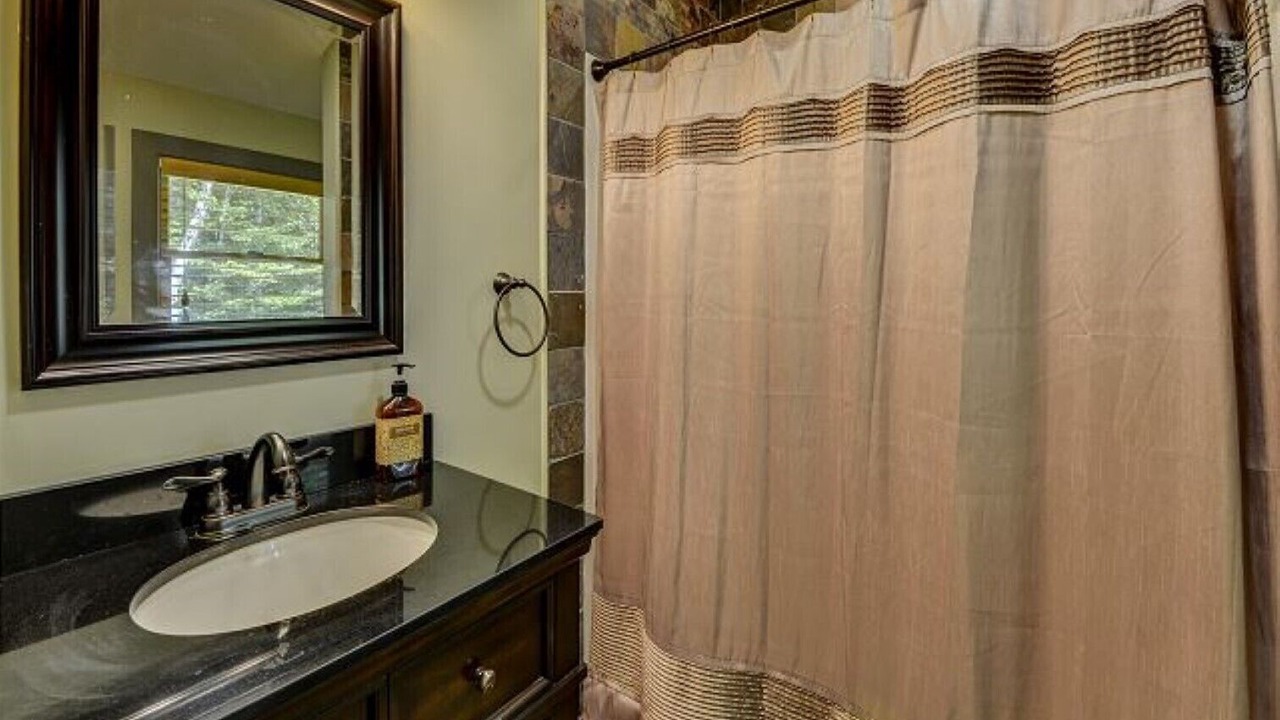 Photo of Bathroom in Intervale