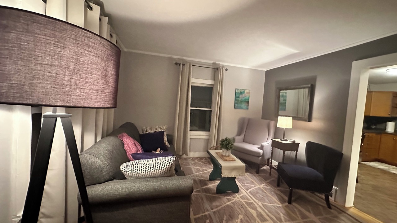 Photo of Livingroom in Saratoga Springs