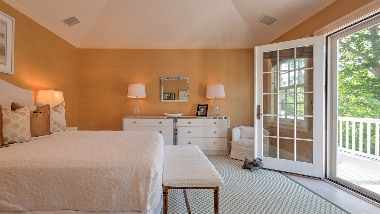 Photo of Bedroom in Village of Southampton