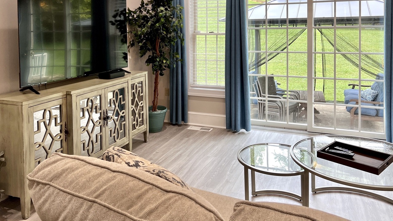 Photo of Livingroom in Halltown