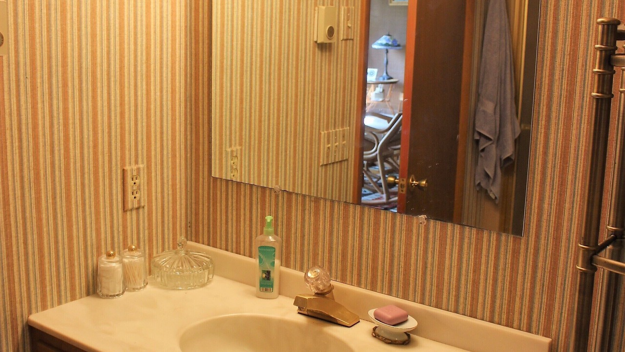 Photo of Bathroom in Deposit