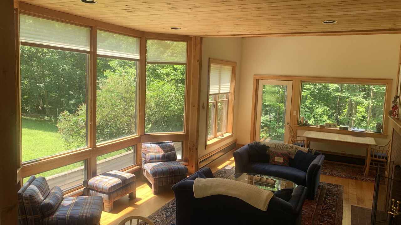 Photo of Livingroom in Brownsville