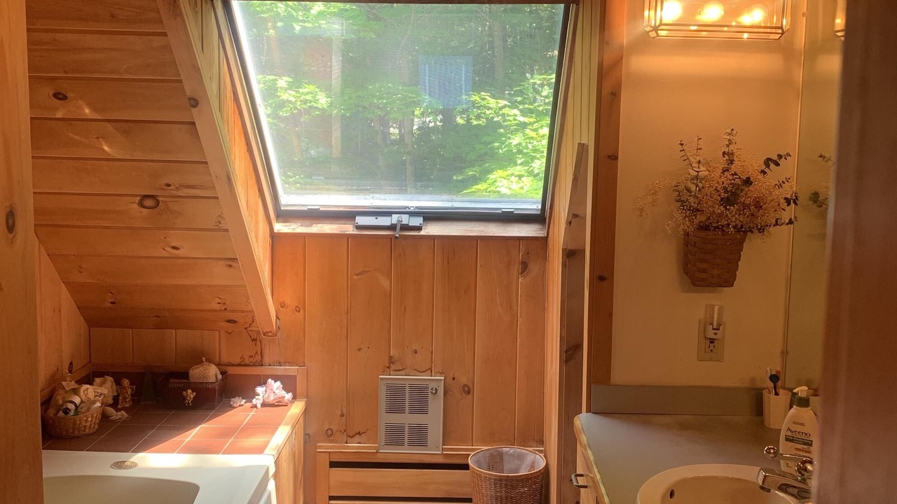 Photo of Bathroom in Brownsville