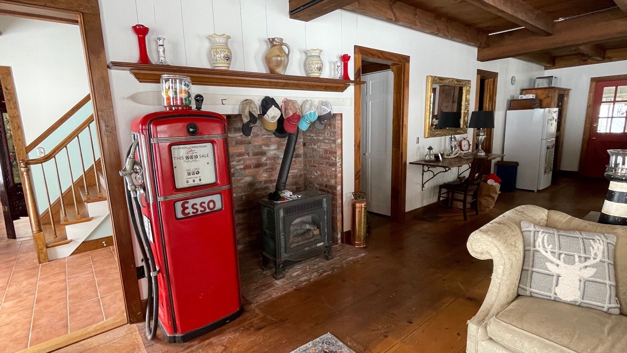 Photo of Livingroom in Forest Dale