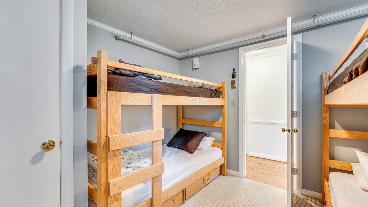 Photo of Bedroom in Bromley Mountain