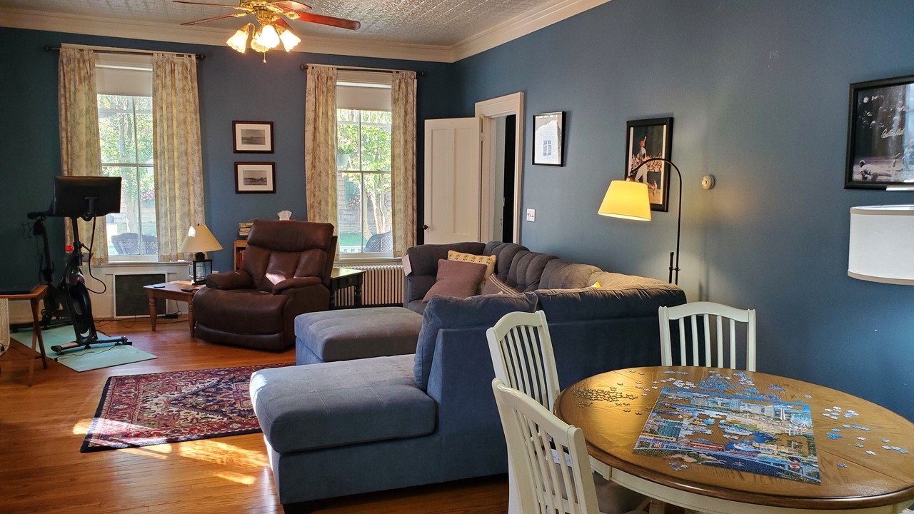 Photo of Livingroom in Cooperstown